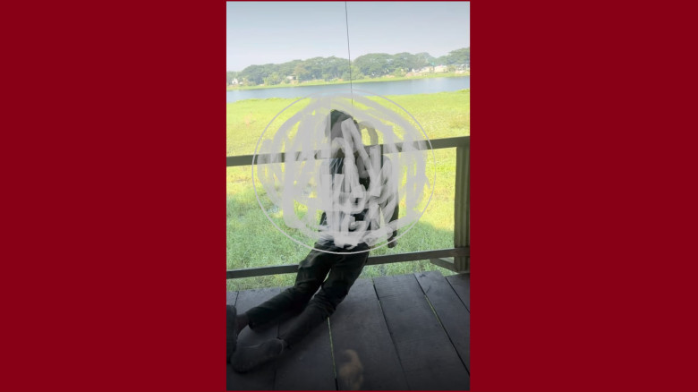 জুতার ফিতা দিয়ে অর্ধ ঝুলন্ত কিশোরের মরদেহ উদ্ধার